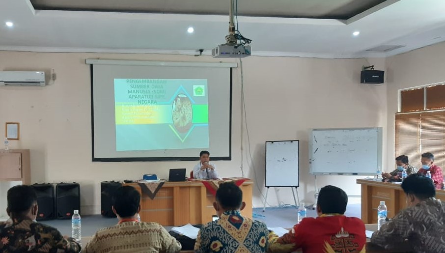 H. Abadil Isi Materi Diklat Bela Negara di BDK Palembang